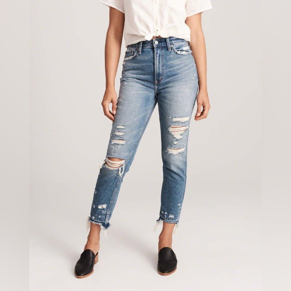 Abercrombie & Fitch The Mom High Rise Denim Jeans Distressed Size 30